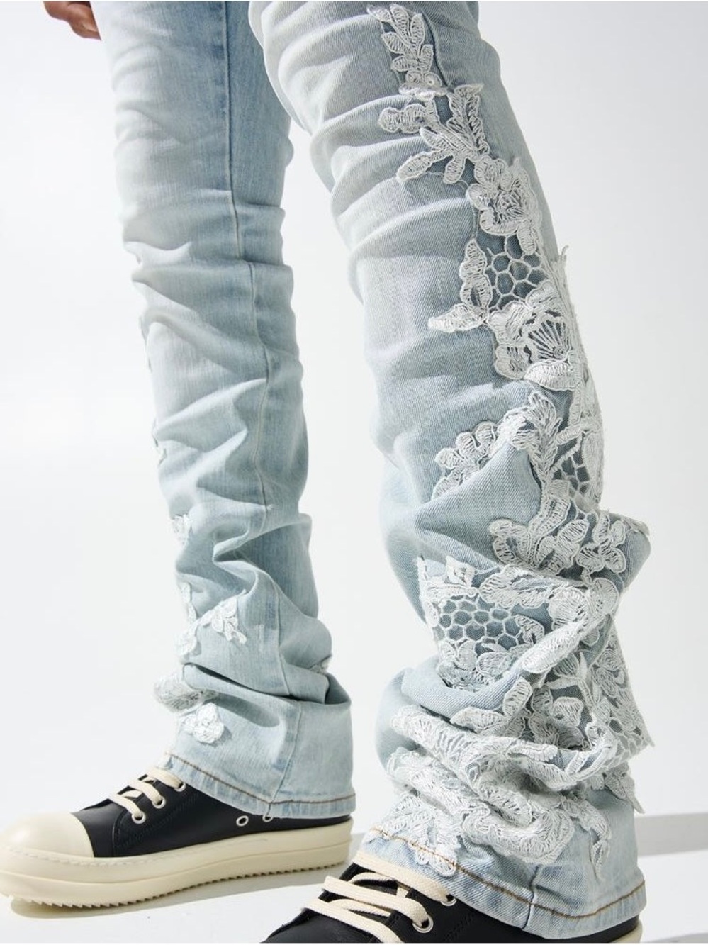 Serenede Garden Stacked Lace Applique Light
Wash Unisex Denim Jeans "New"